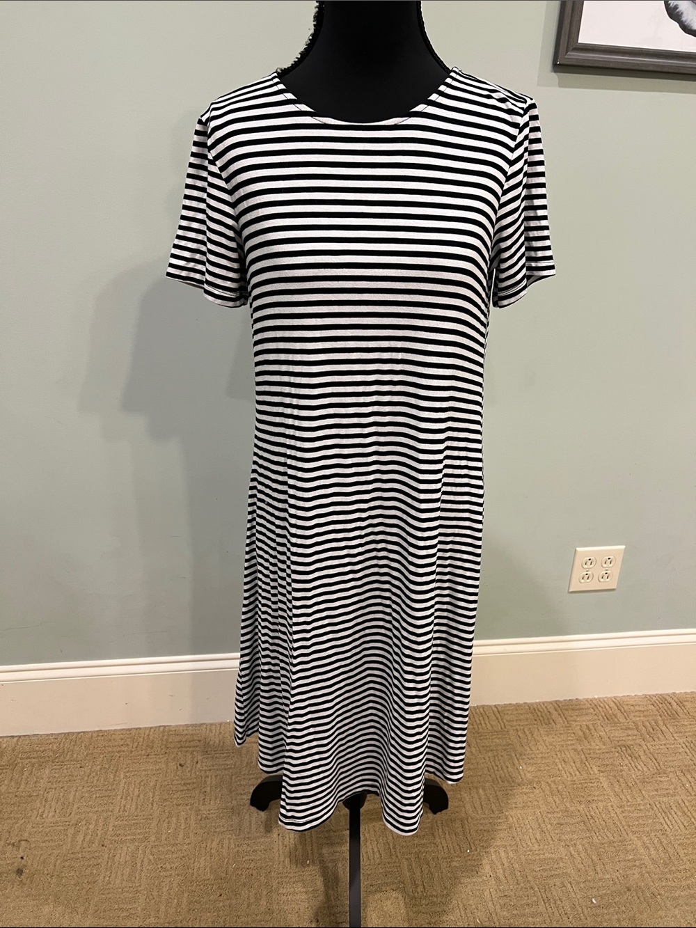 Old Navy Black and White Striped Midi Tee Dress